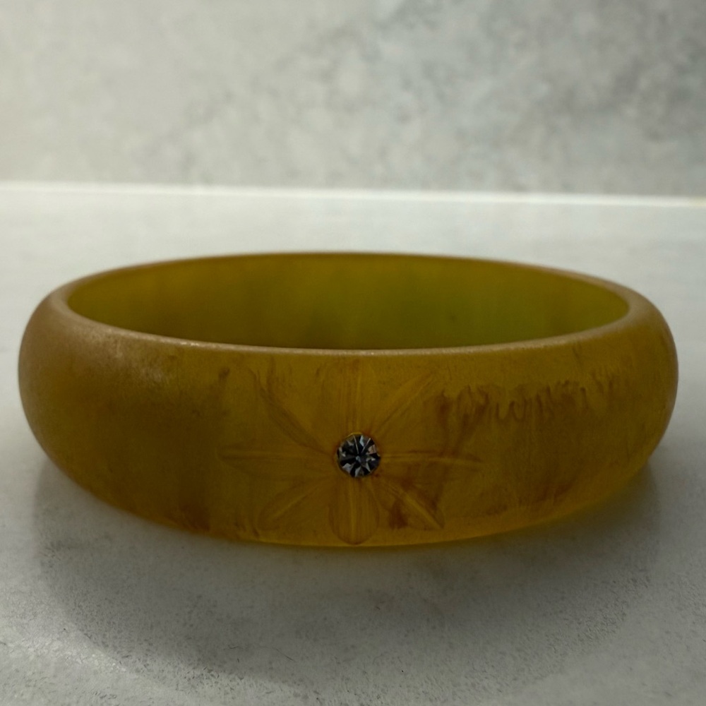 Vintage Art Deco Marbled Bakelite Carved Flower Rhinestone Bangle Bracelet